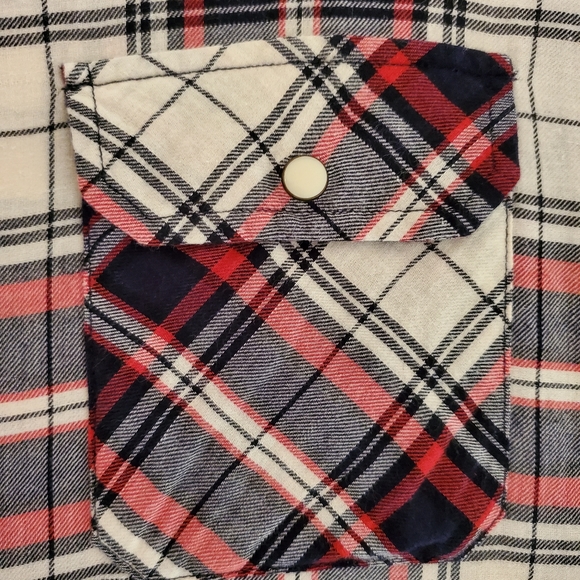 Selling Women's Long Sleeved Button Up Plaid Shirt from Forever 21 - Picture 4 of 10